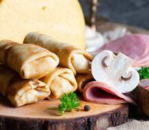Блинчики с ветчиной и сыром