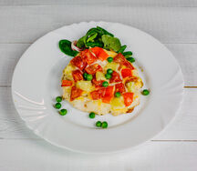 Запеченное с овощами куриное филе