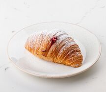 Круассан малиновый