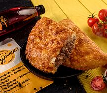 Чебурек с мраморной говядиной