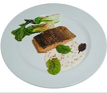 Лосось, пак-чой, икра