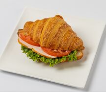 Круассан с курицей