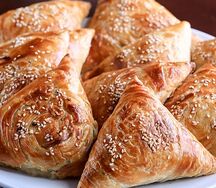 Самса слоёная с бараниной