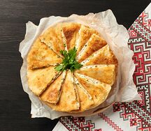 Плацинда с творогом, брынзой и зеленью