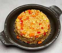 Жареный рис с овощами