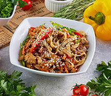 Вок с курой (лапша гречневая)
