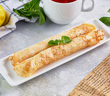 Блины с молоч. колбасой и сыром