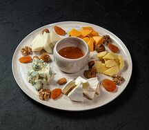 Сырное плато