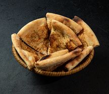 Фокачча с орегано и песто