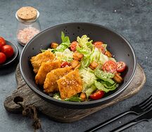 Салат Цезарь с курицей
