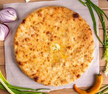 Яйцо, сыр, зеленый лук - осетинский пирог