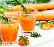 Свежевыжатый морковный сок