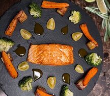 Семга с овощами