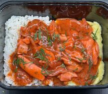 Нежный гуляш с курицей
