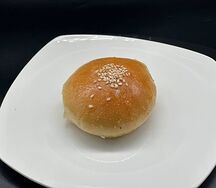 Булочка с кунжутом