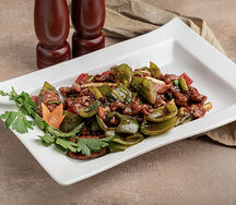 Жареная баранина с луком