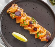 Лосось слабой соли с лимоном