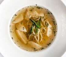 Домашний бульон с куриной грудкой