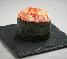Запеченные суши с крабом