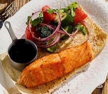 Стейк из лосося на гриле