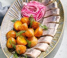 Сельдь с беби-картофелем