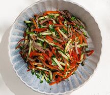 Овощной салат с говядиной