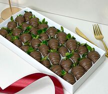 Набор клубники в шоколаде classic №11