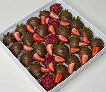 Набор мини-клубник в шоколаде