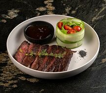 Стейк Мачете с соусом барбекю