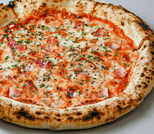 Пицца Маргарита с беконом