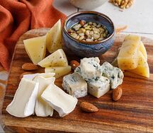 Ассорти европейских сыров