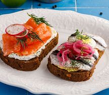 Сморреброд с балтийской килькой