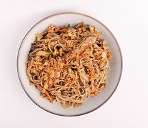 Вок лапша с цыпленком и имбирём