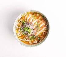 Бульон с цыпленком и лапшой