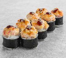 Запеченный ролл с креветкой (medium spicy)