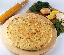 Пирог с картофелем, грибами и шпинатом большой