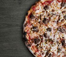 Пицца с мясными шариками