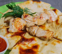 Шашлычки из курочки на лепёшке