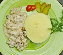Бефстроганов из говяжьей вырезки