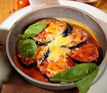 Баклажаны, запечённые с пармезаном