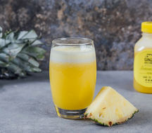 Свежевыжатый сок из ананаса