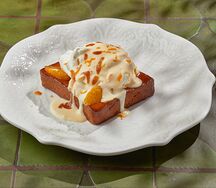 Бриошь с сырным кремом и апельсиновой карамелью