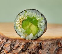 Маки-ролл с авокадо