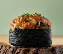 Острые суши с угрем