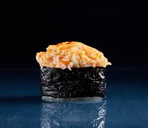 Запеченные суши с крабом