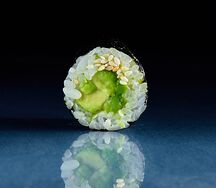 Маки-ролл с авокадо