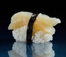 Суши Гребешок