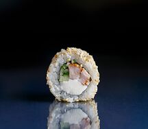 Сливочный ролл с курицей на гриле