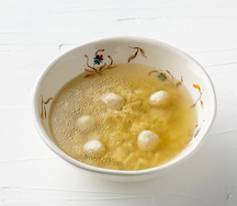 Куриный суп с фрикадельками Пловцы в бульоне