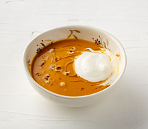 Тыквенный суп с маслом фундука